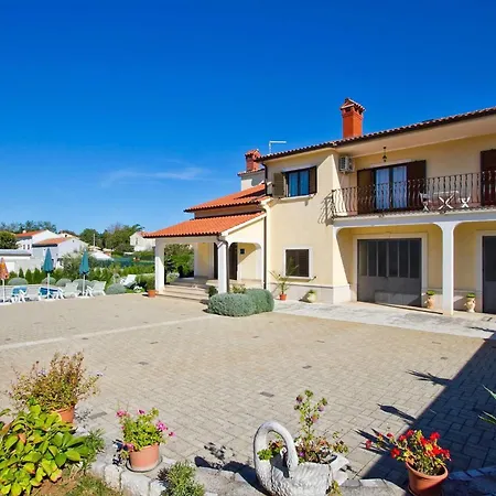 Holiday home Perla Klaudio *