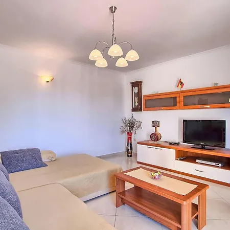 Perla Klaudio Holiday home Muntrilj