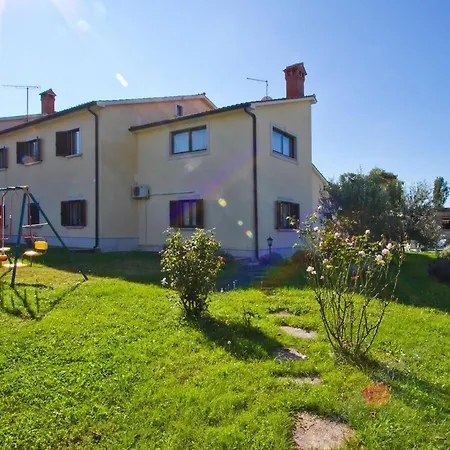 Holiday home Perla Klaudio Muntrilj