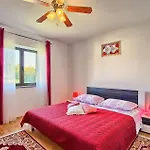 Perla Klaudio Holiday home *
