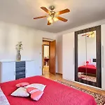 Perla Klaudio Holiday home *